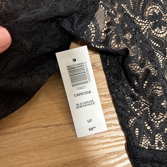 Aritzia Wilfred top size small (never worn) - Picture 3 of 4